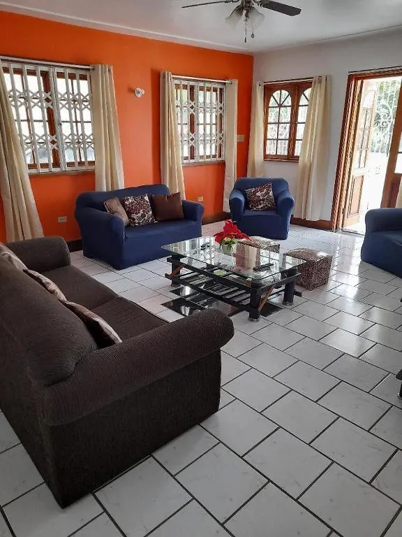 Pensión Melrose Place Montego Bay Jamaica